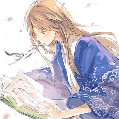 女孩不慎摔坏标本 馆长暖心安抚
